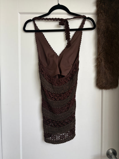 LE CHATEAU CROCHET HALTER TOP - XS