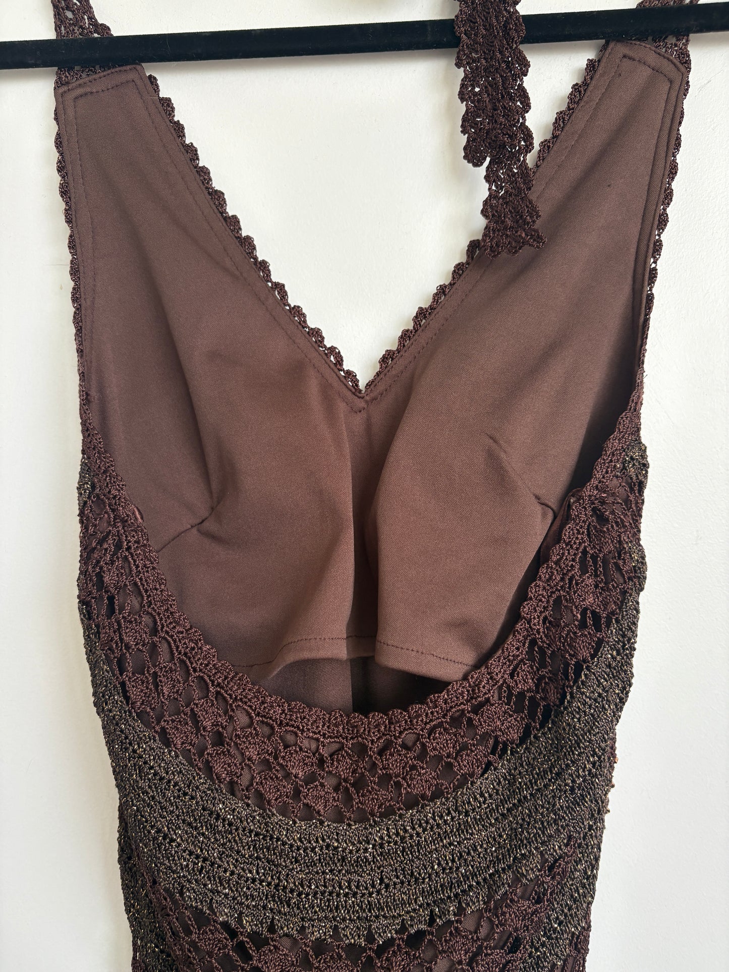 LE CHATEAU CROCHET HALTER TOP - XS