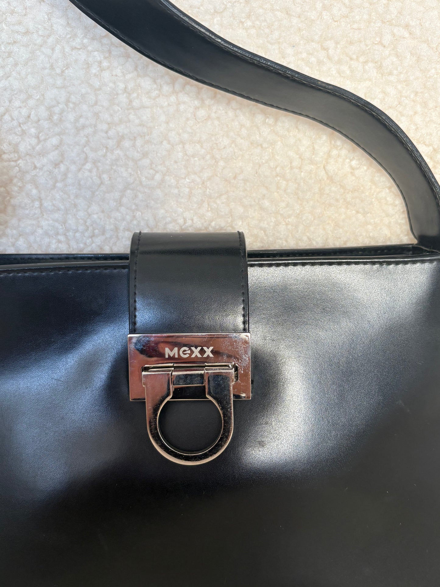 MEXX BLACK LEATHER SHOULDER BAG