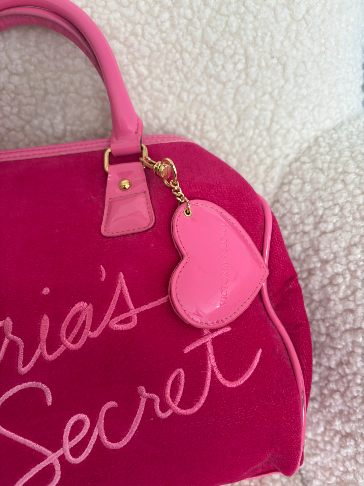 PINK VICTORIAS SECRET SATCHEL