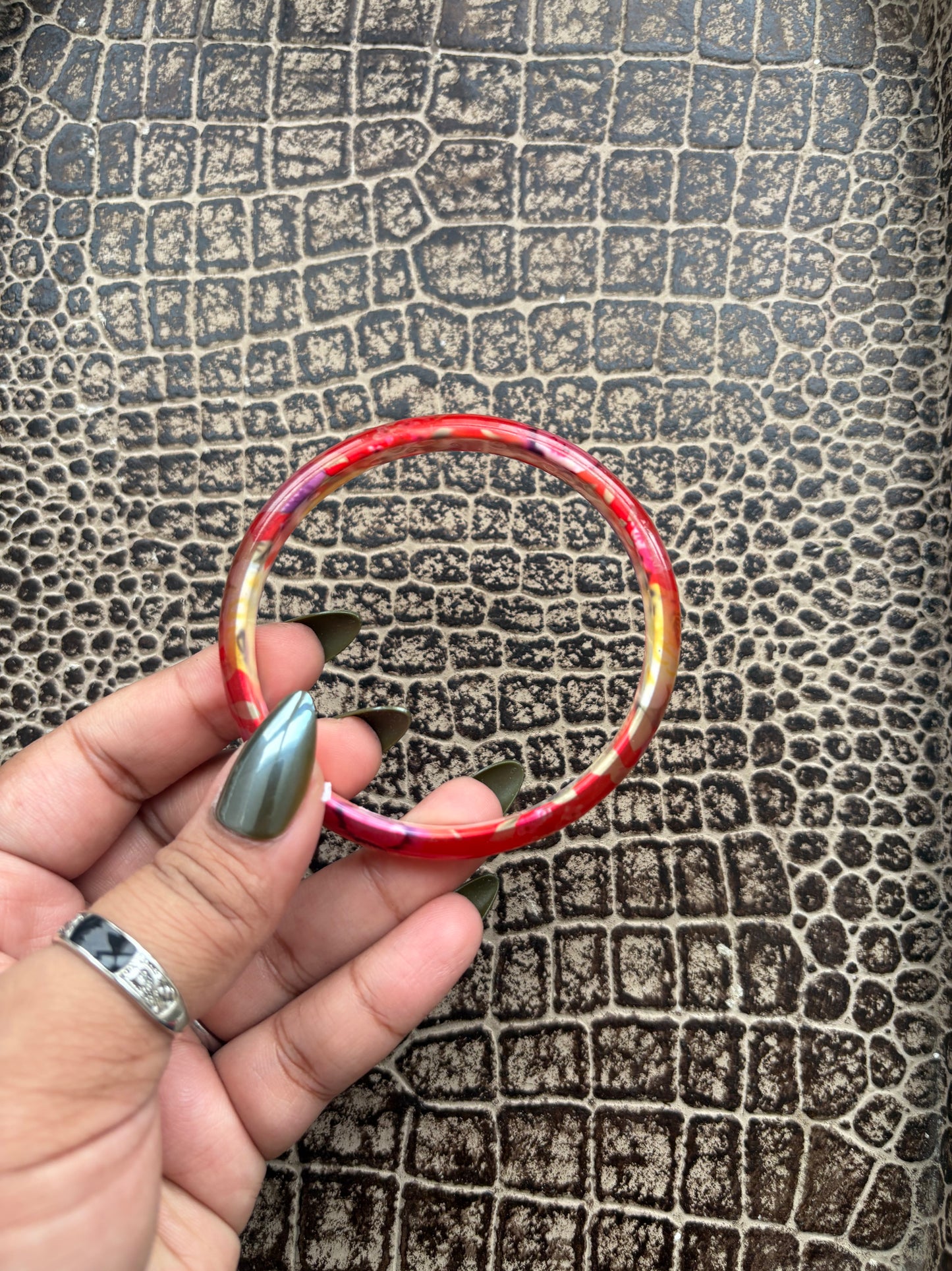 VINTAGE FLORAL BANGLE