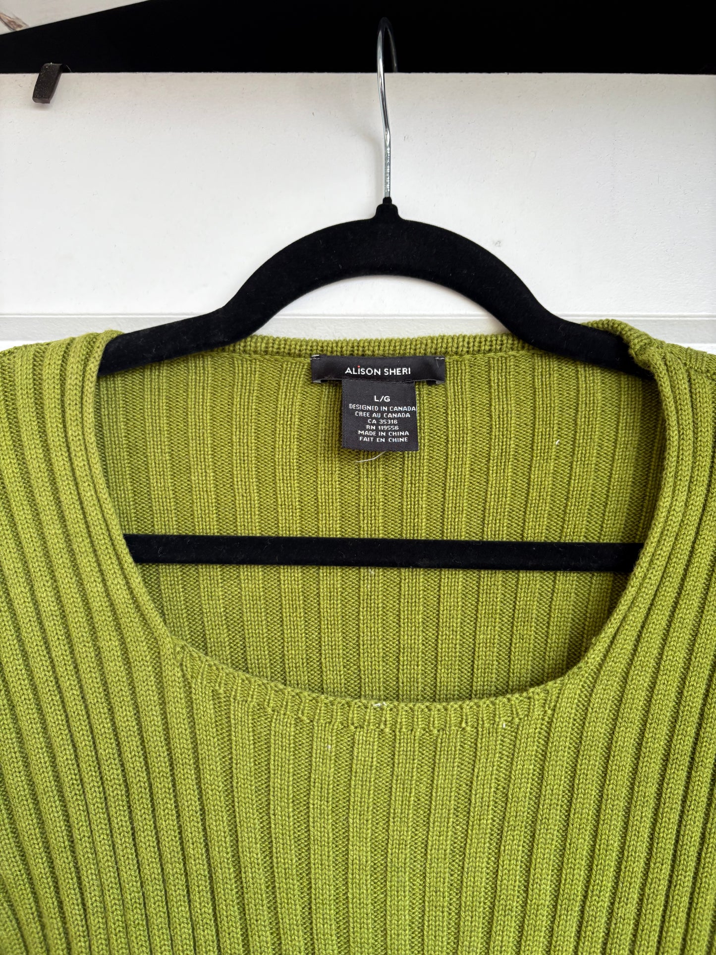 RIBBED CHARTREUSE SWEATER WITH BUILT IN BELT - L