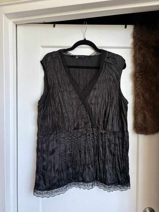 SILK BLACK SUMMER TOP WITH LACE