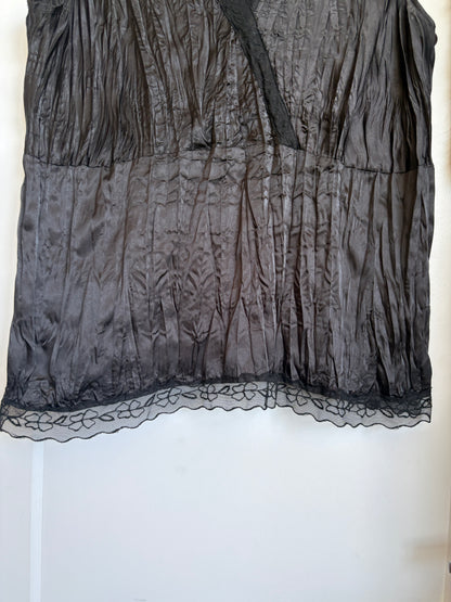 SILK BLACK SUMMER TOP WITH LACE