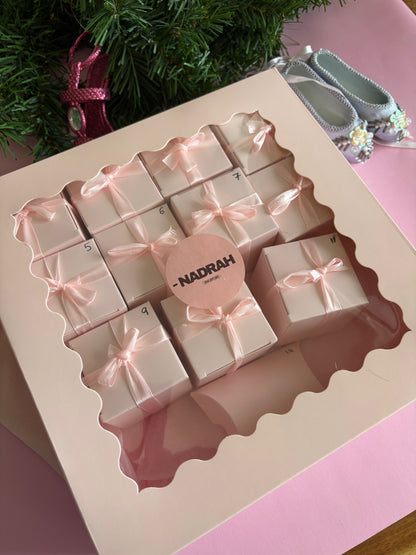 THRIFT-VENT CALENDAR - 12 DAYS