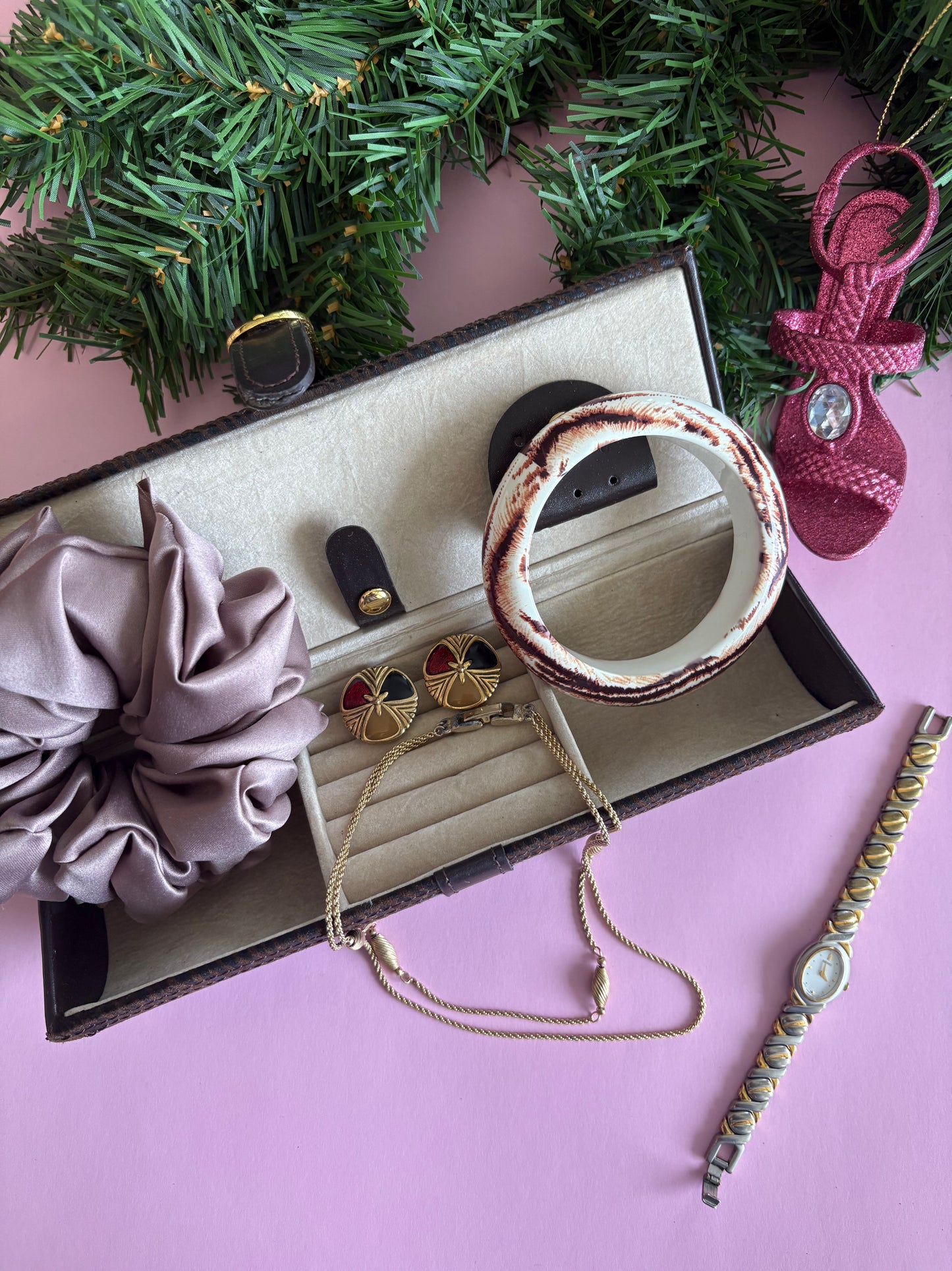 THRIFTVENT CALENDAR - 6 DAYS