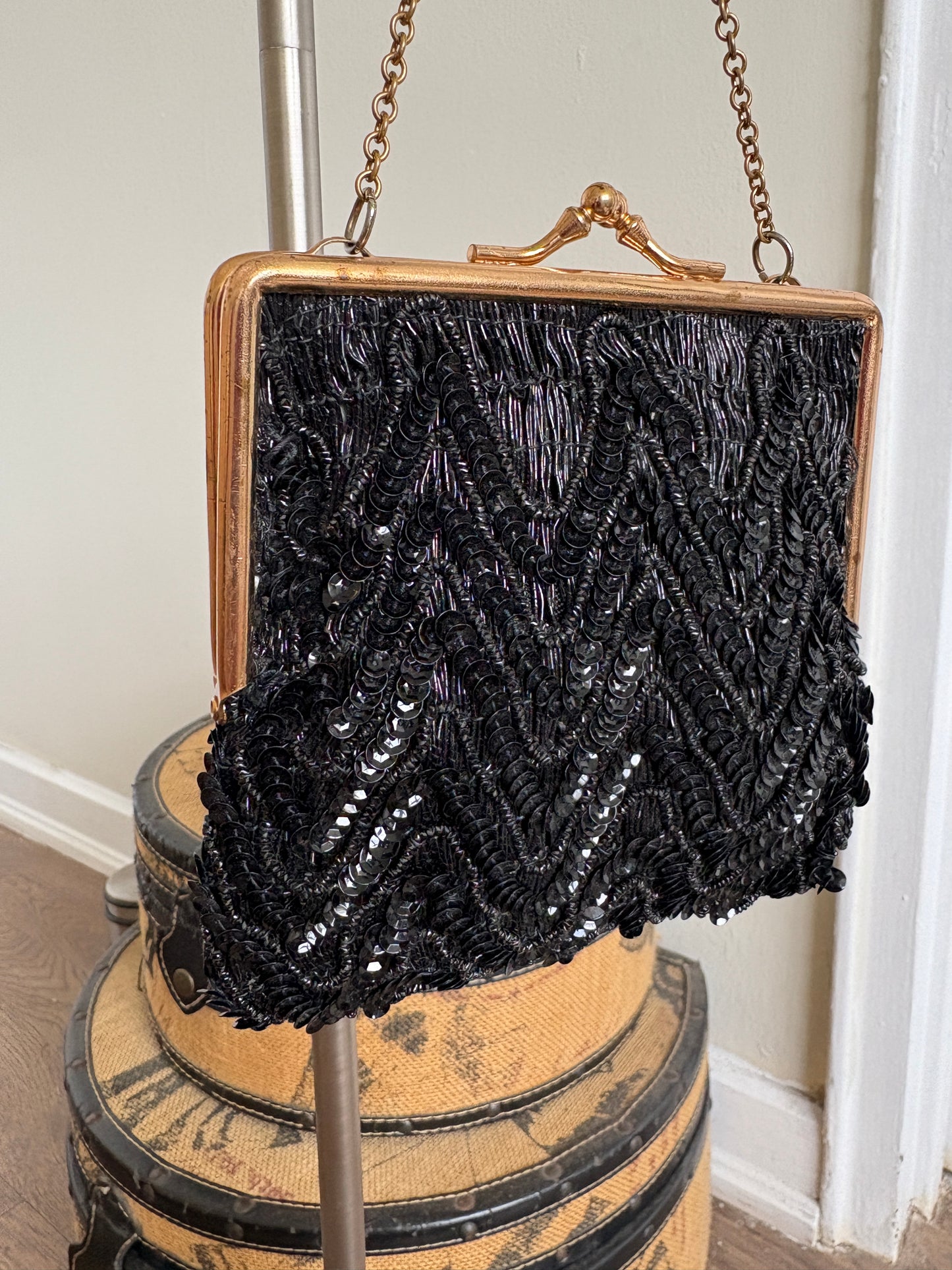 VINTAGE 60s HONG KONG BEADED PURSE