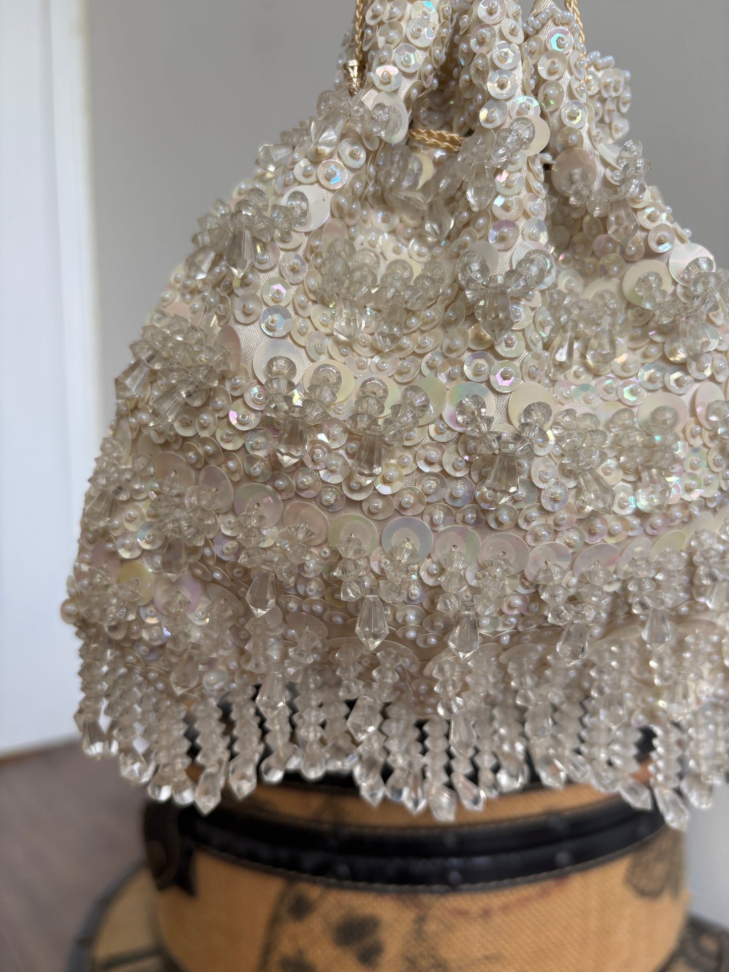 VINTAGE 60s MAGID IVORY SEQUIN DRAWSTRING PURSE