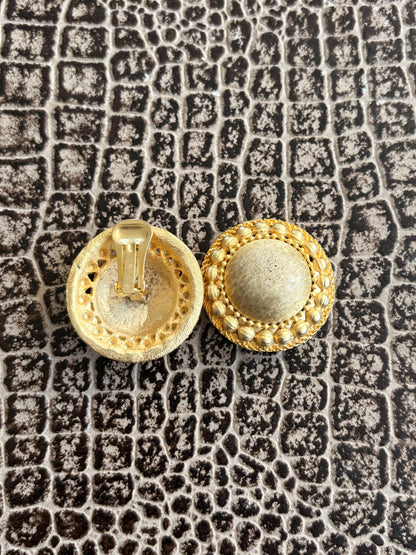VINTAGE 80s BRUSHED GOLD CLIP ON EARRINGS