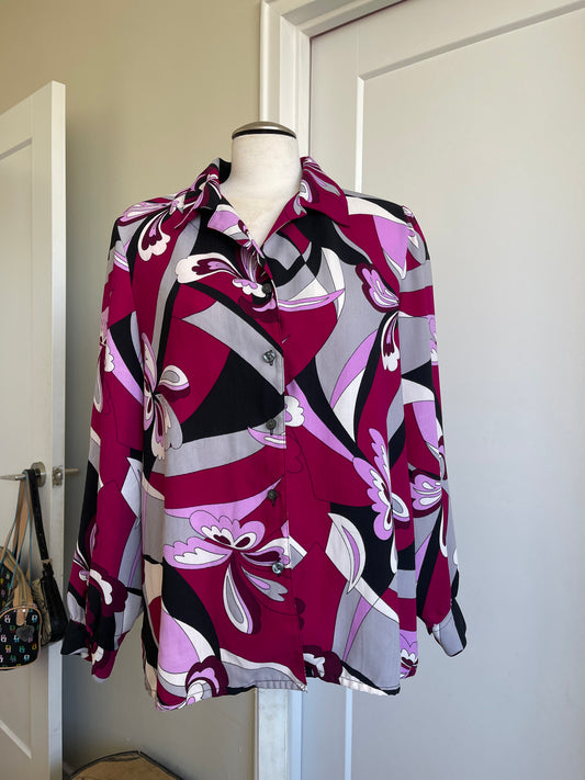 VINTAGE ABSTRACT PATTERN BUTTON UP