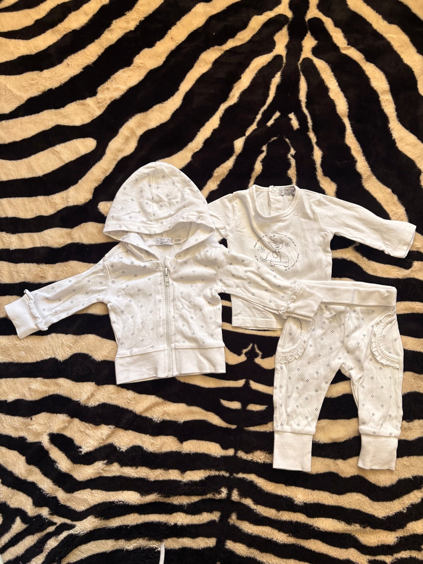 VINTAGE BABY 3 PIECE SET - 0-3M