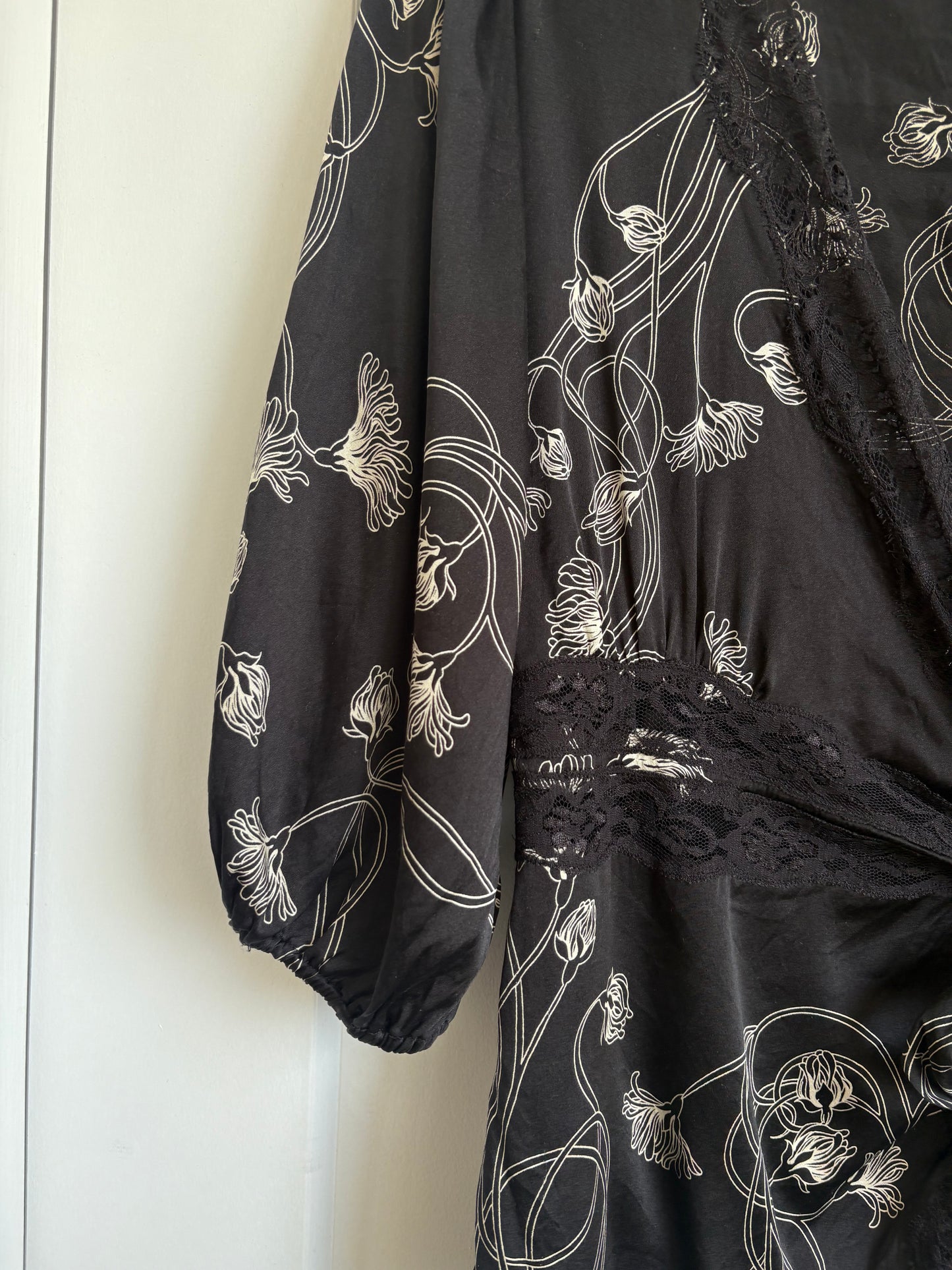 VINTAGE BEBE SATIN WRAP TOP - S