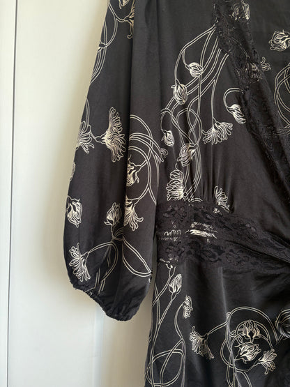 VINTAGE BEBE SATIN WRAP TOP - S