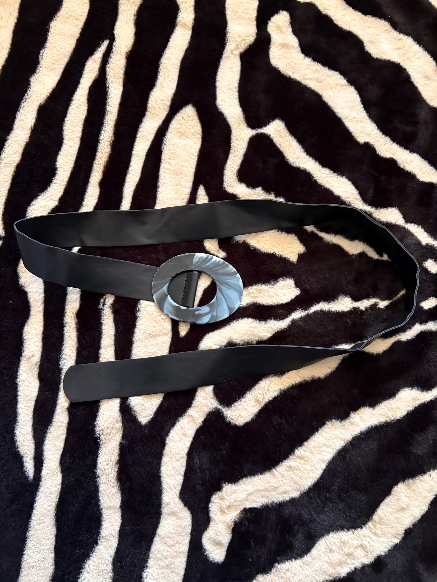 VINTAGE BIG BUCKLE BELT