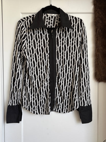 VINTAGE BLACK AND WHITE ZIP UP TOP