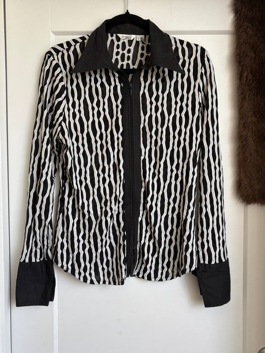 VINTAGE BLACK AND WHITE ZIP UP TOP
