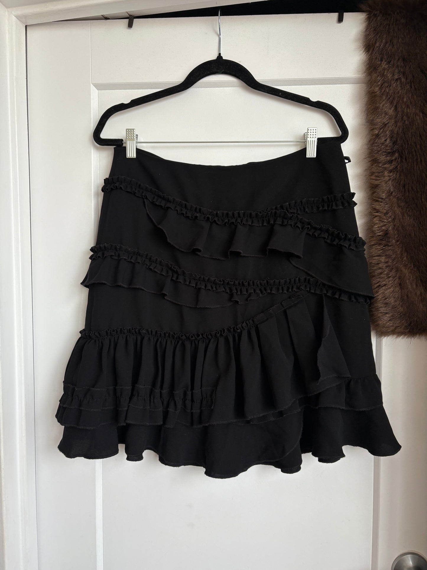 VINTAGE BLACK RUFFLE MINI SKIRT
