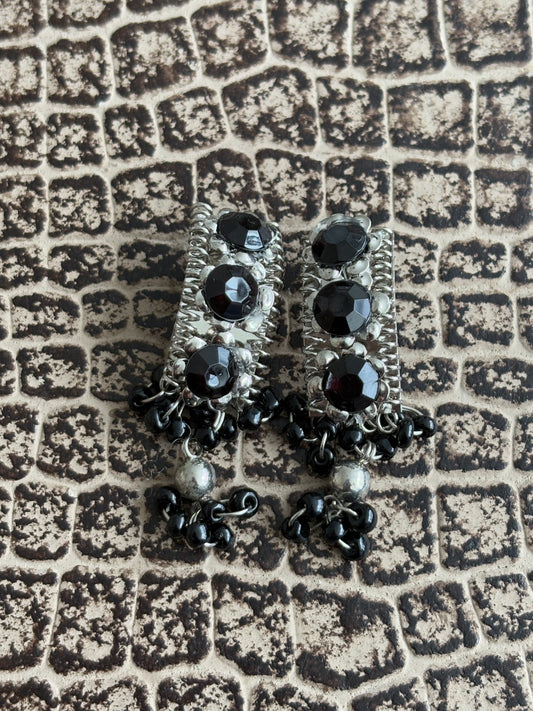 VINTAGE BLACK STONE JUMMKAH EARRINGS