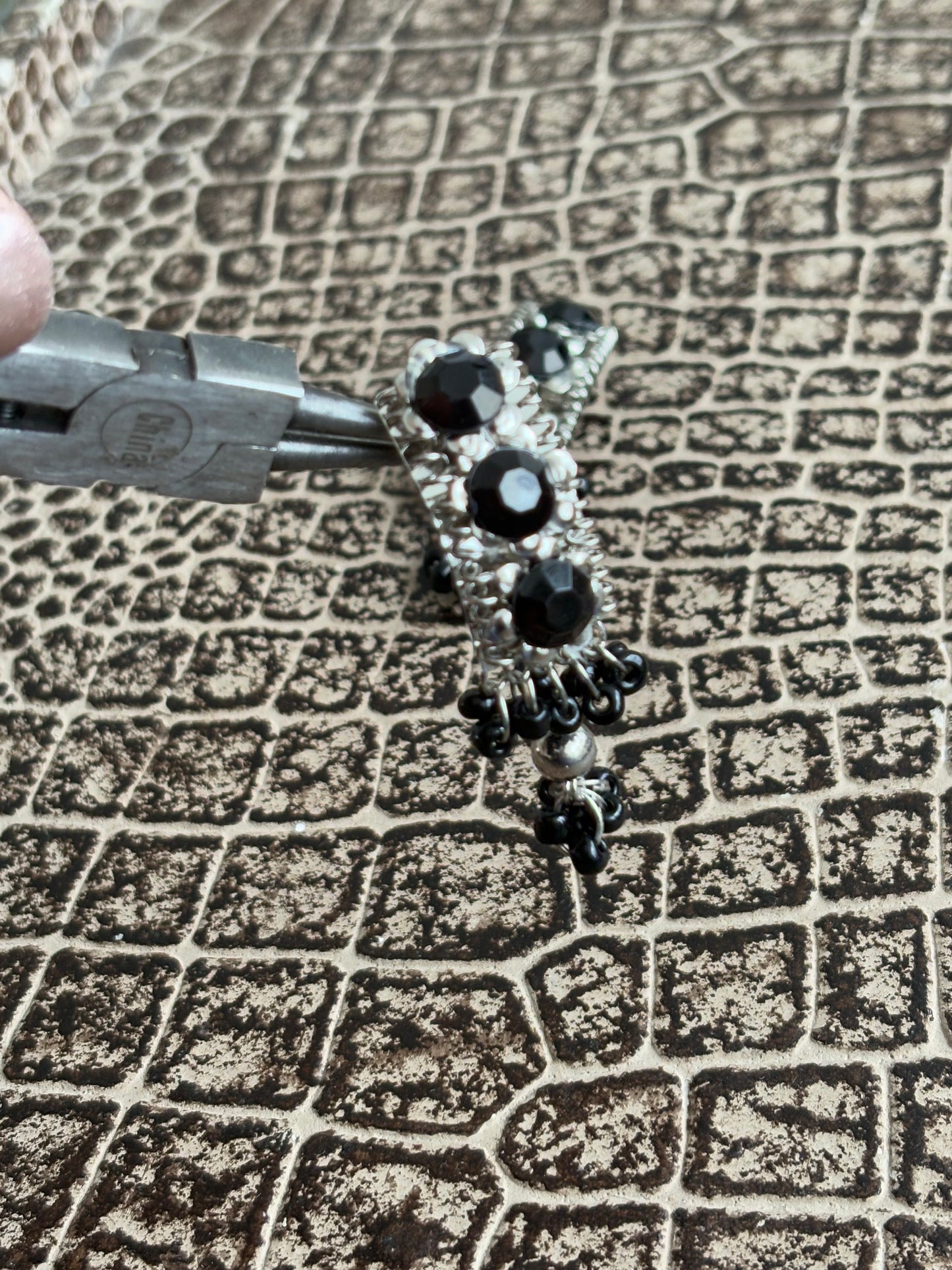 VINTAGE BLACK STONE JUMMKAH EARRINGS
