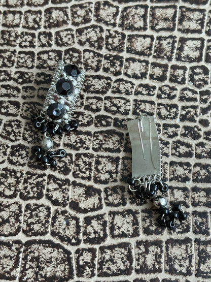 VINTAGE BLACK STONE JUMMKAH EARRINGS