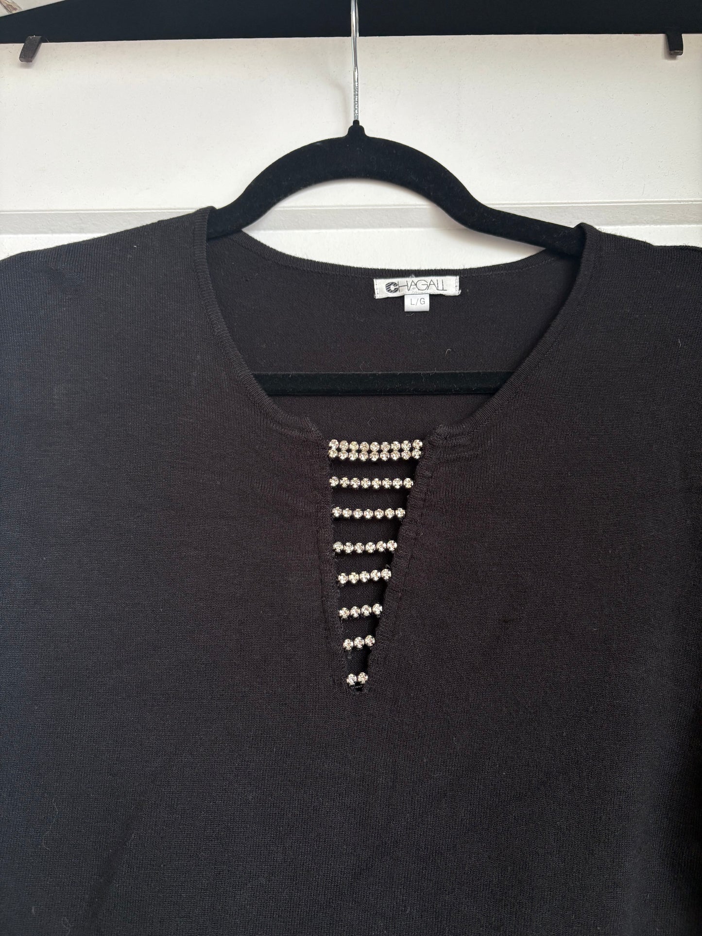 VINTAGE BLACK SWEATER WITH DIAMOND DETAILING - L