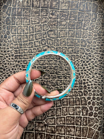 VINTAGE BLUE BANGLE