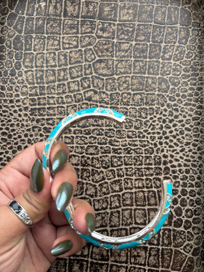 VINTAGE BLUE BANGLE