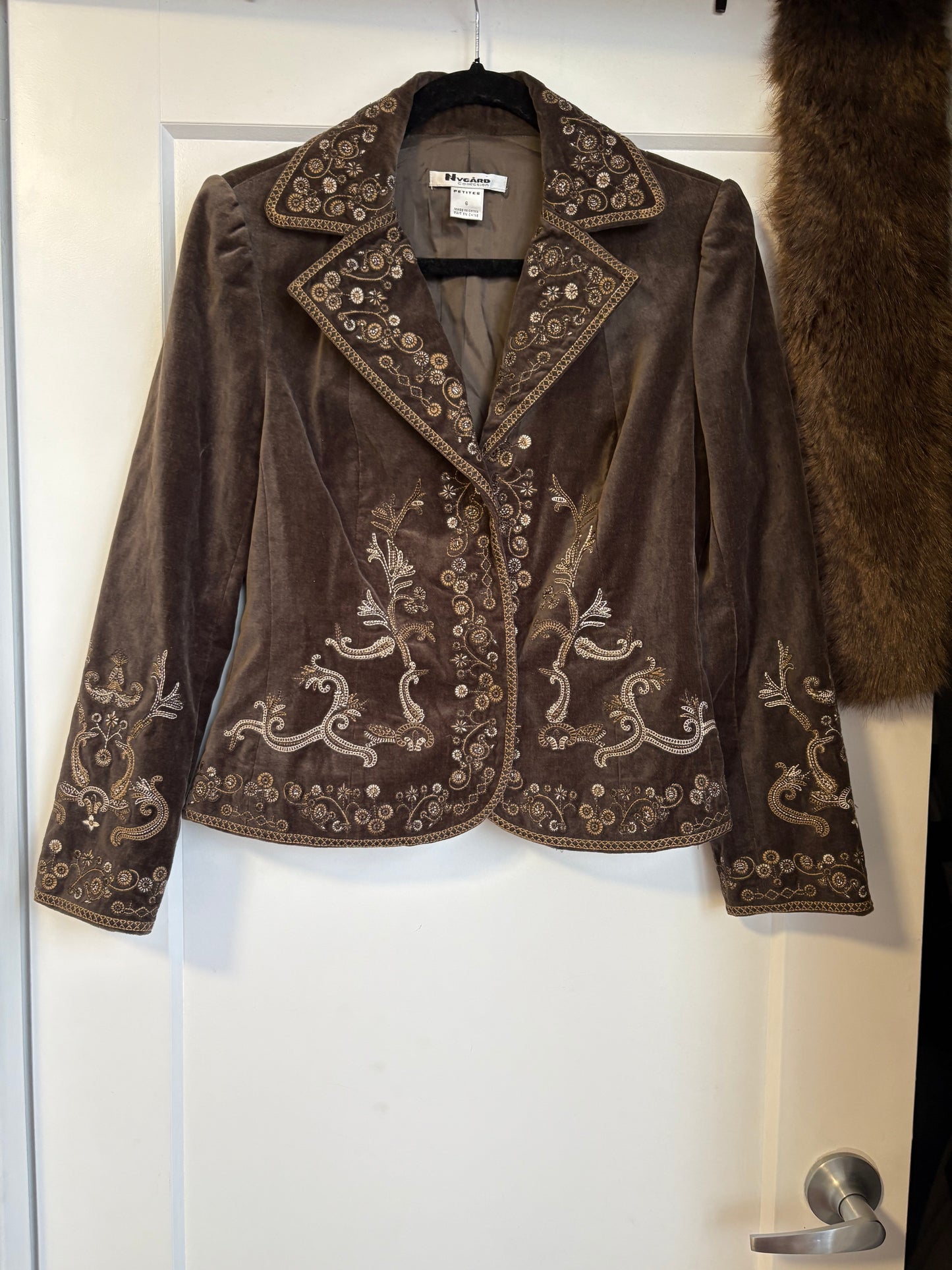 VINTAGE BROWN VELVET BLAZER