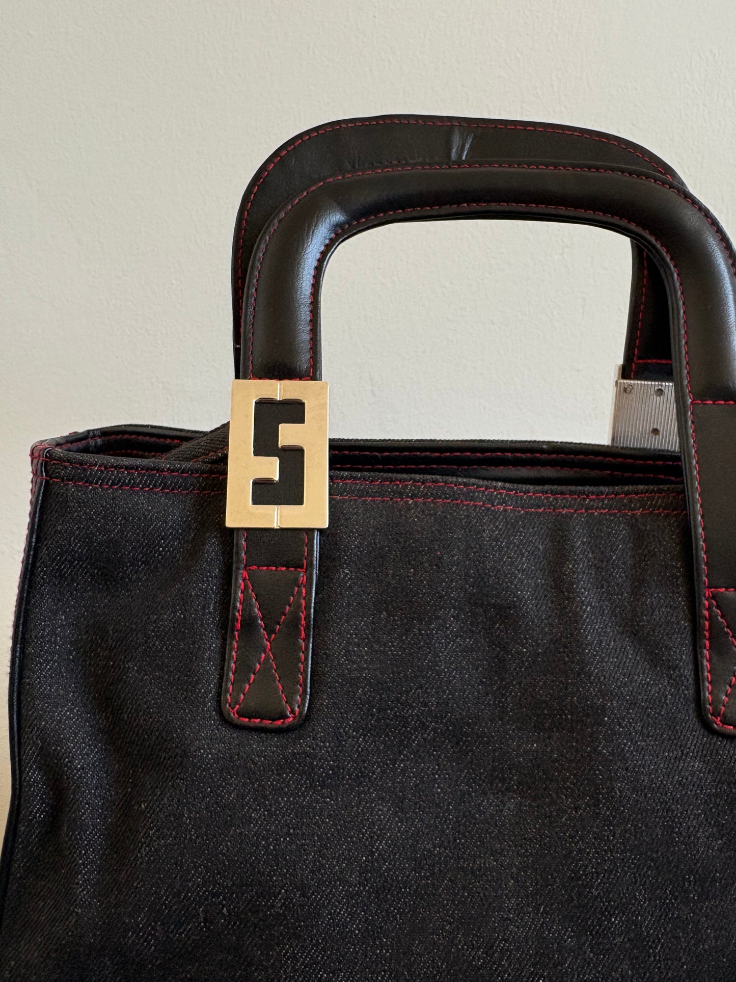 VINTAGE CABRELLI HANDBAG