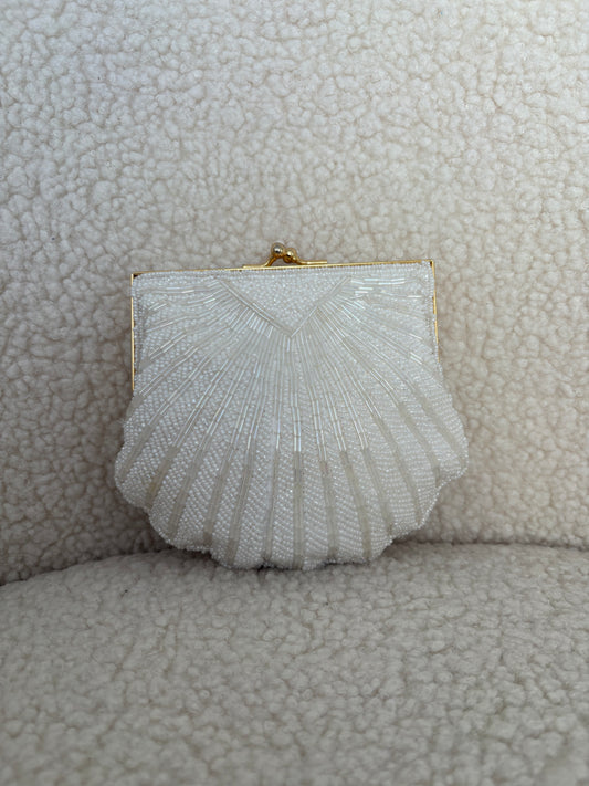 VINTAGE CAROLYNE BARTON SHELL CLUTCH