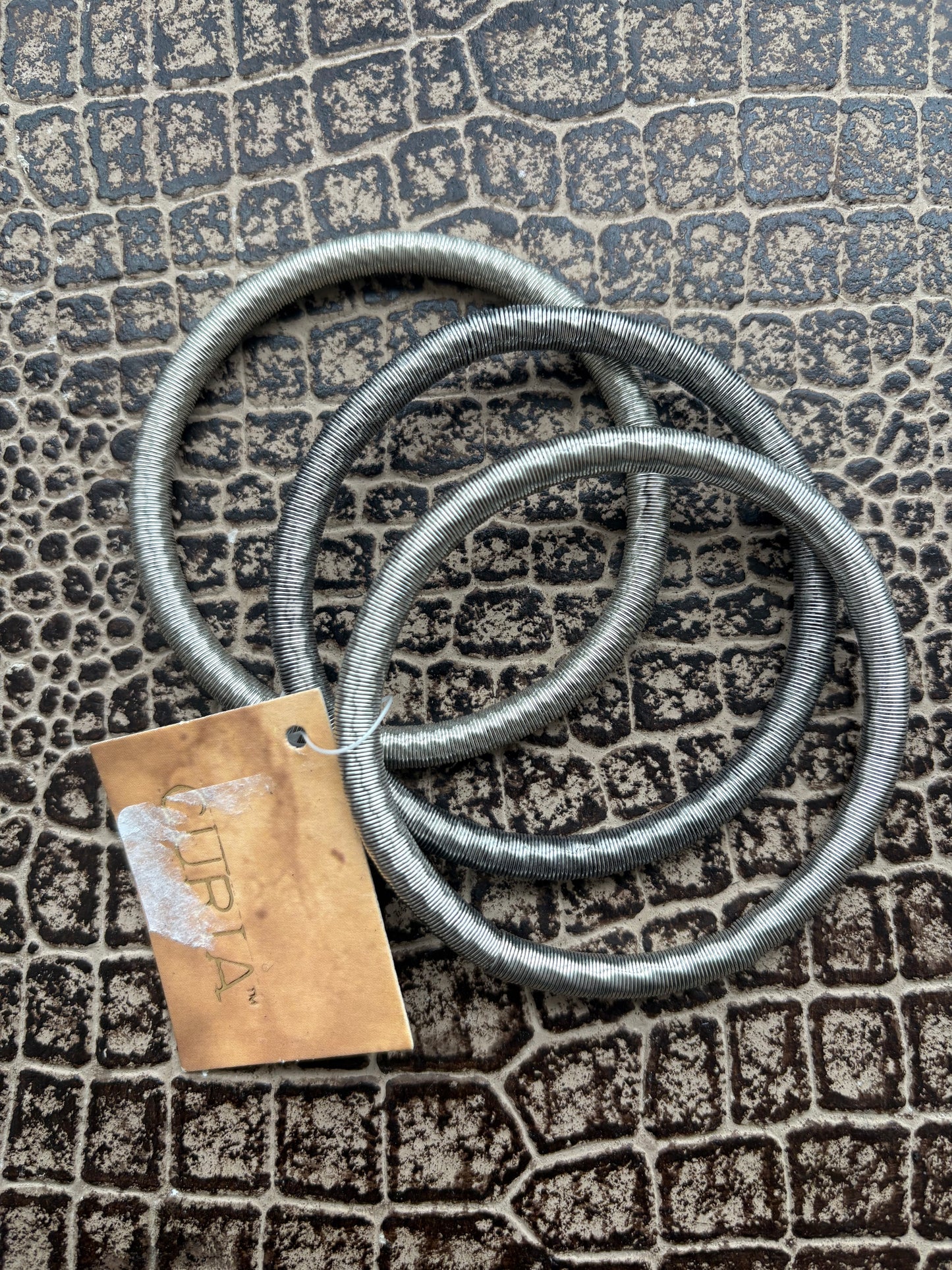 VINTAGE DEADSTOCK BANGLE SET