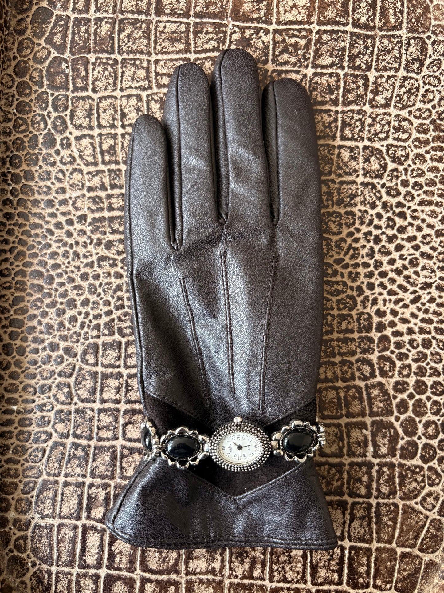 VINTAGE DENUCCI ONYX STONE WATCH