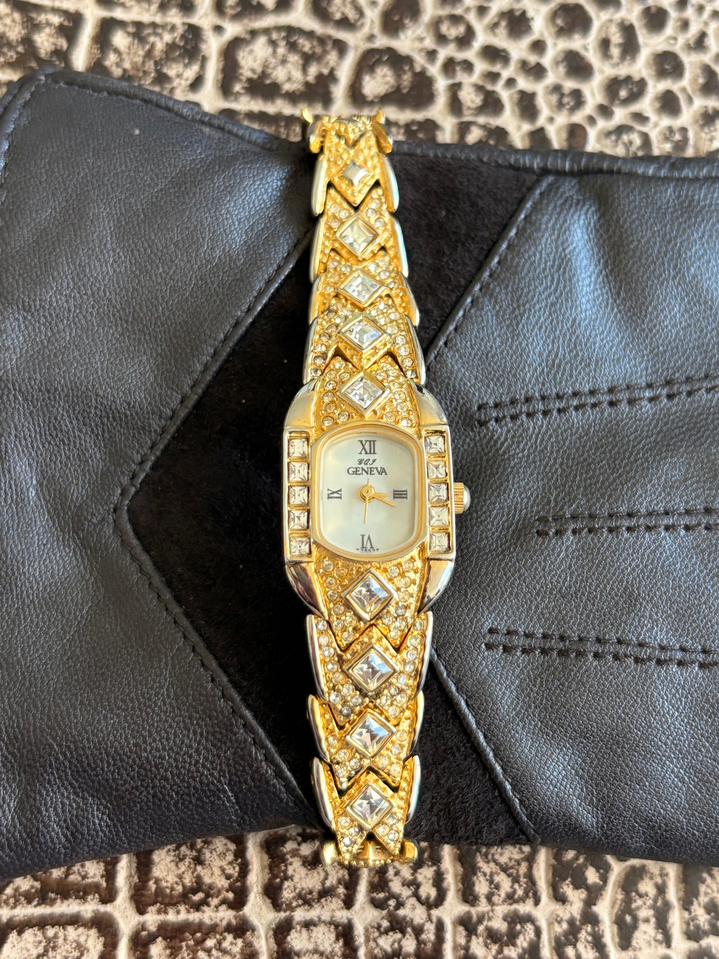 VINTAGE DIAMOND GENEVA WATCH