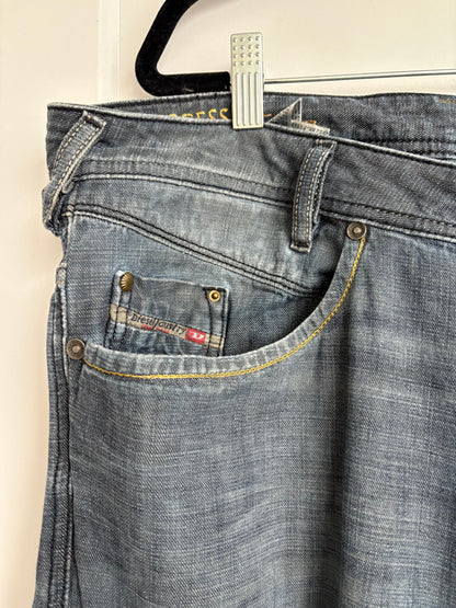 VINTAGE DIESEL JEANS - 38