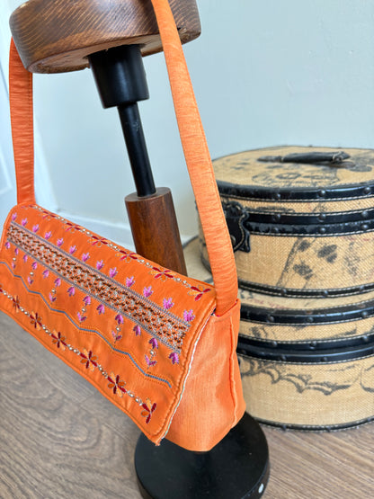VINTAGE EMBROIDERED SHOULDER BAG