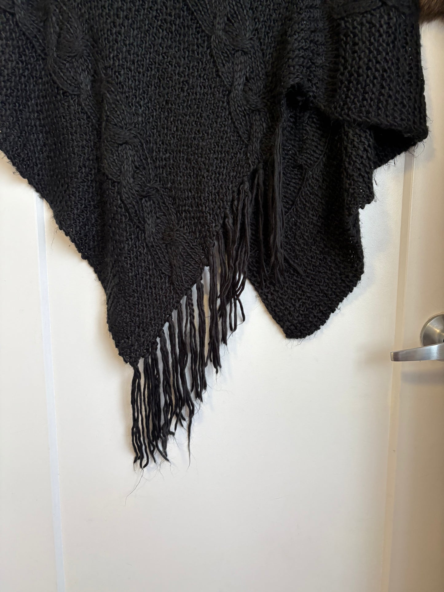 VINTAGE FADED GLORY BLACK PONCHO