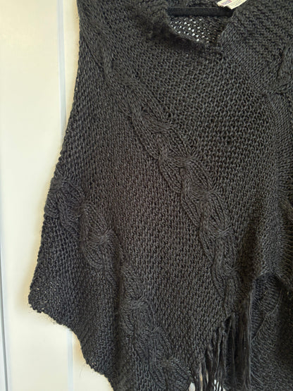 VINTAGE FADED GLORY BLACK PONCHO