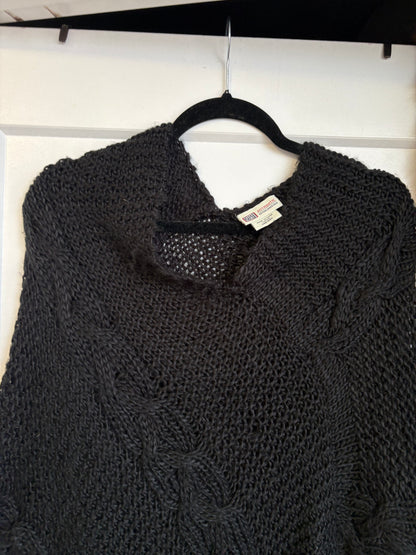 VINTAGE FADED GLORY BLACK PONCHO