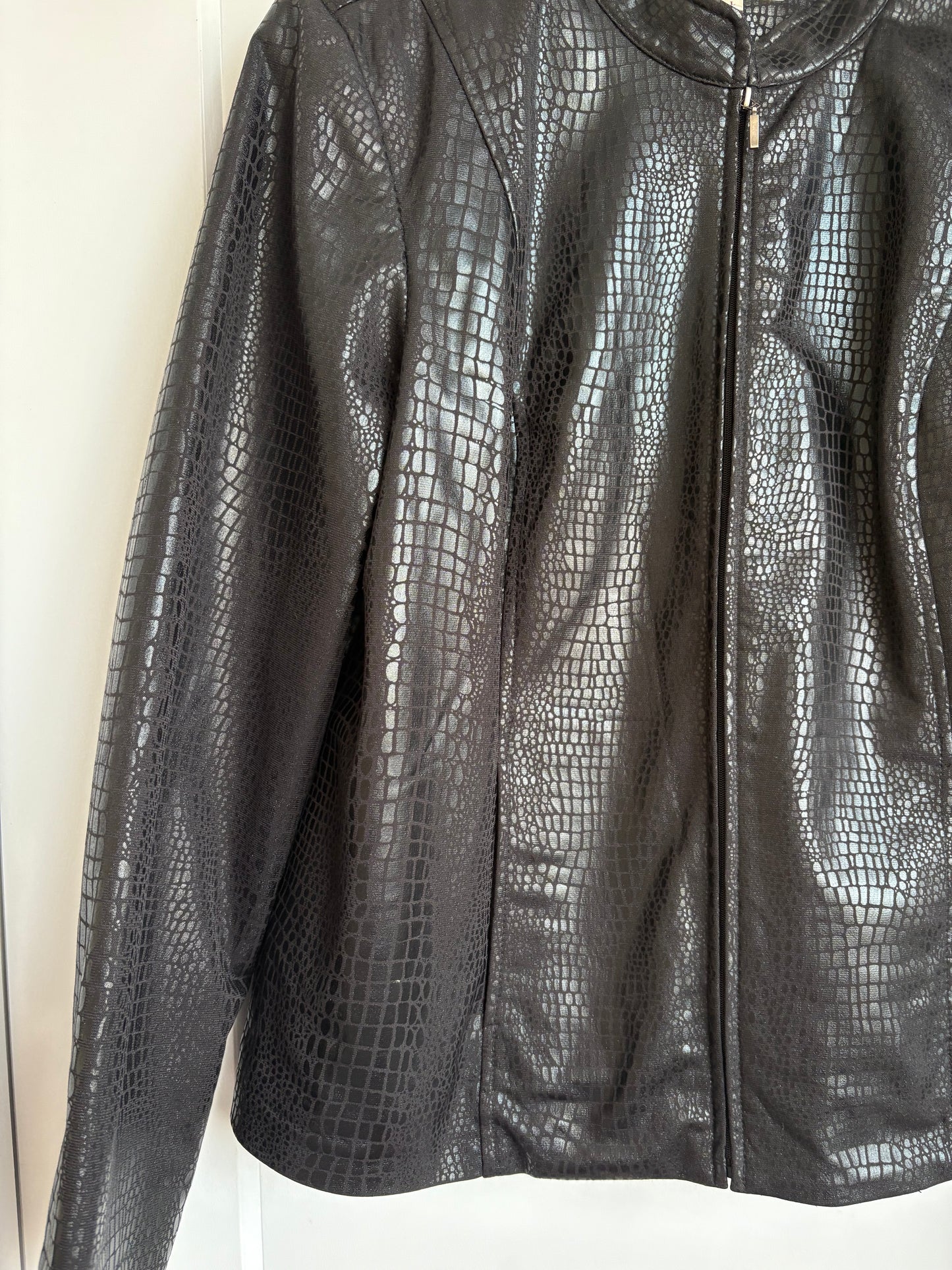 VINTAGE FAUX LEATHER JACKET