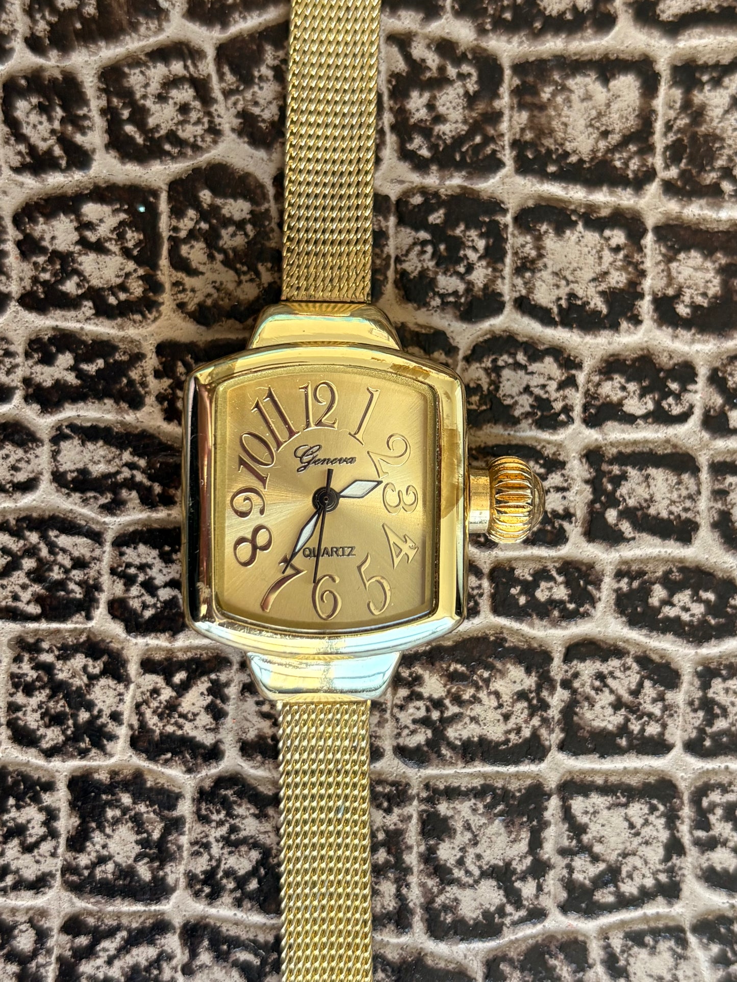 VINTAGE GENEVA WATCH