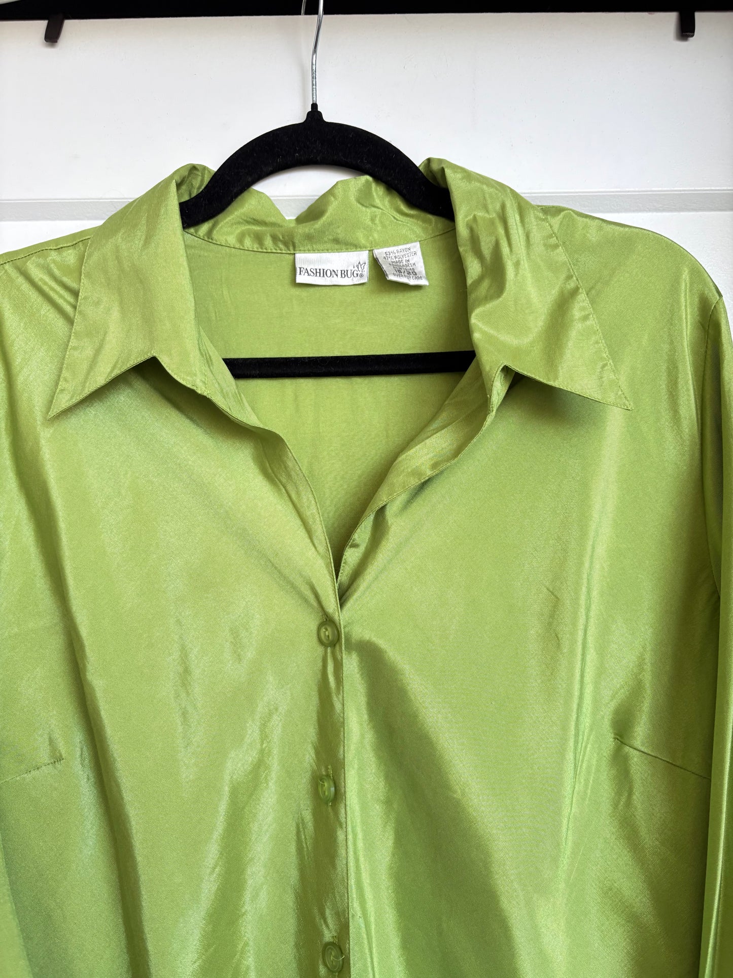 VINTAGE GREEN SATIN BUTTON DOWN