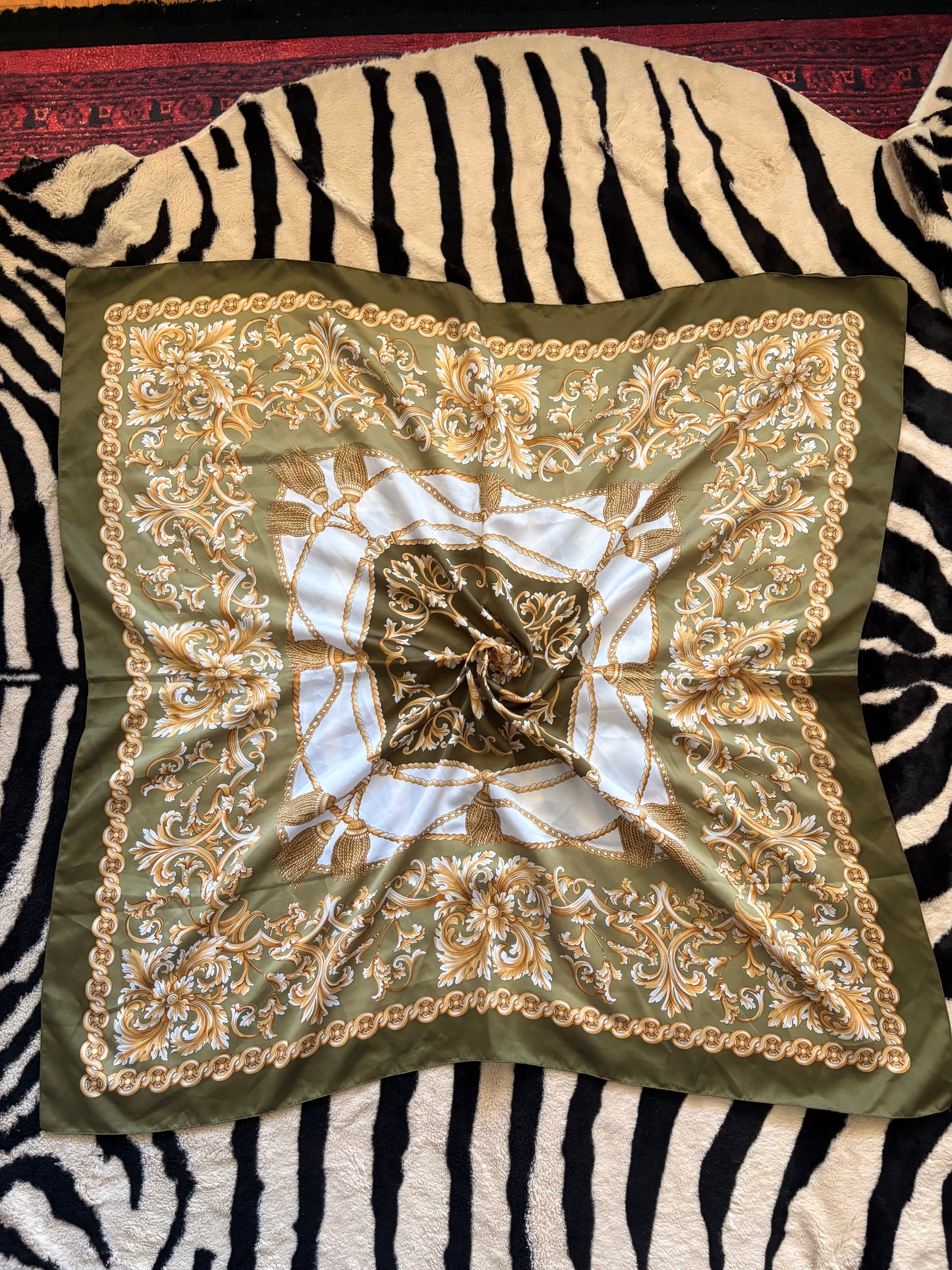 VINTAGE TIERACK SILK SCARF