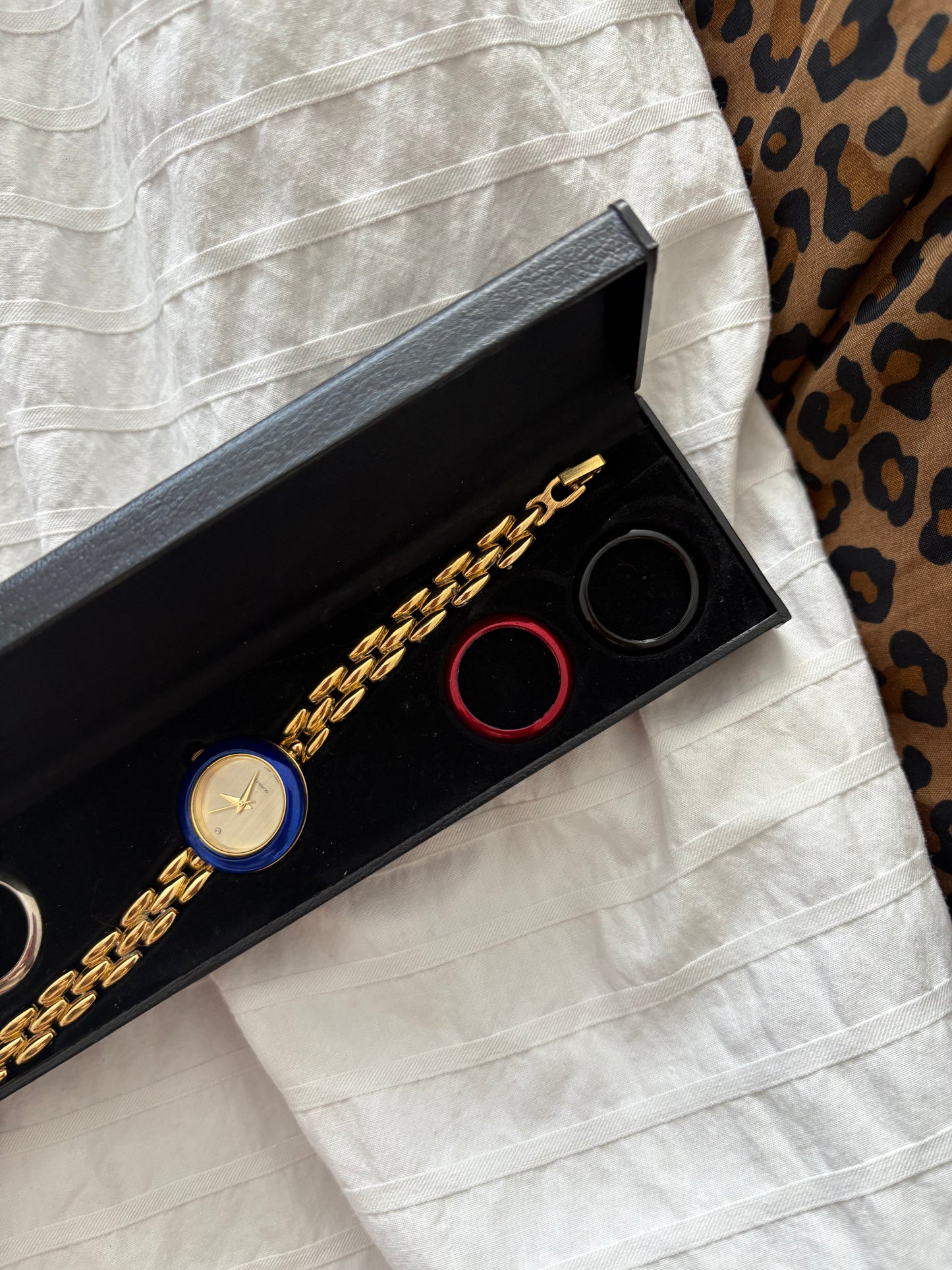 VINTAGE INTERCHANGEABLE BEZEL WATCH