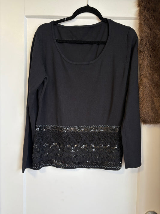 VINTAGE KNIT TOP WITH AN EMBELLISHED WAIST