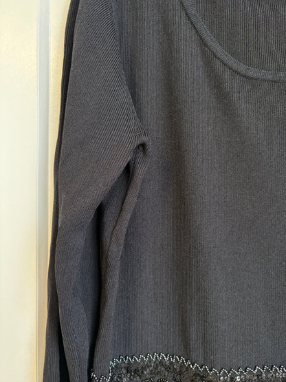 VINTAGE KNIT TOP WITH AN EMBELLISHED WAIST