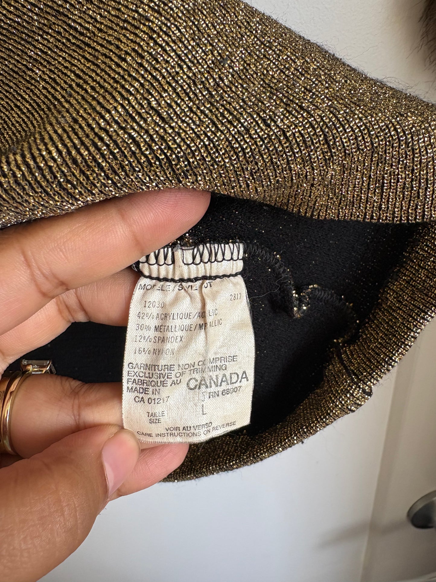 VINTAGE LE CHATEAU GOLD TANK - L