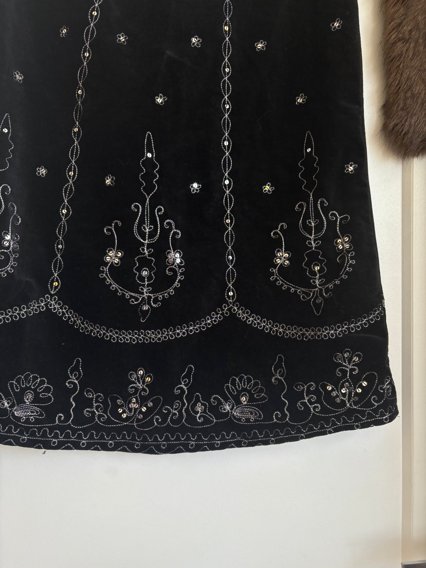 VINTAGE LE CHATEAU SKIRT - 1/2
