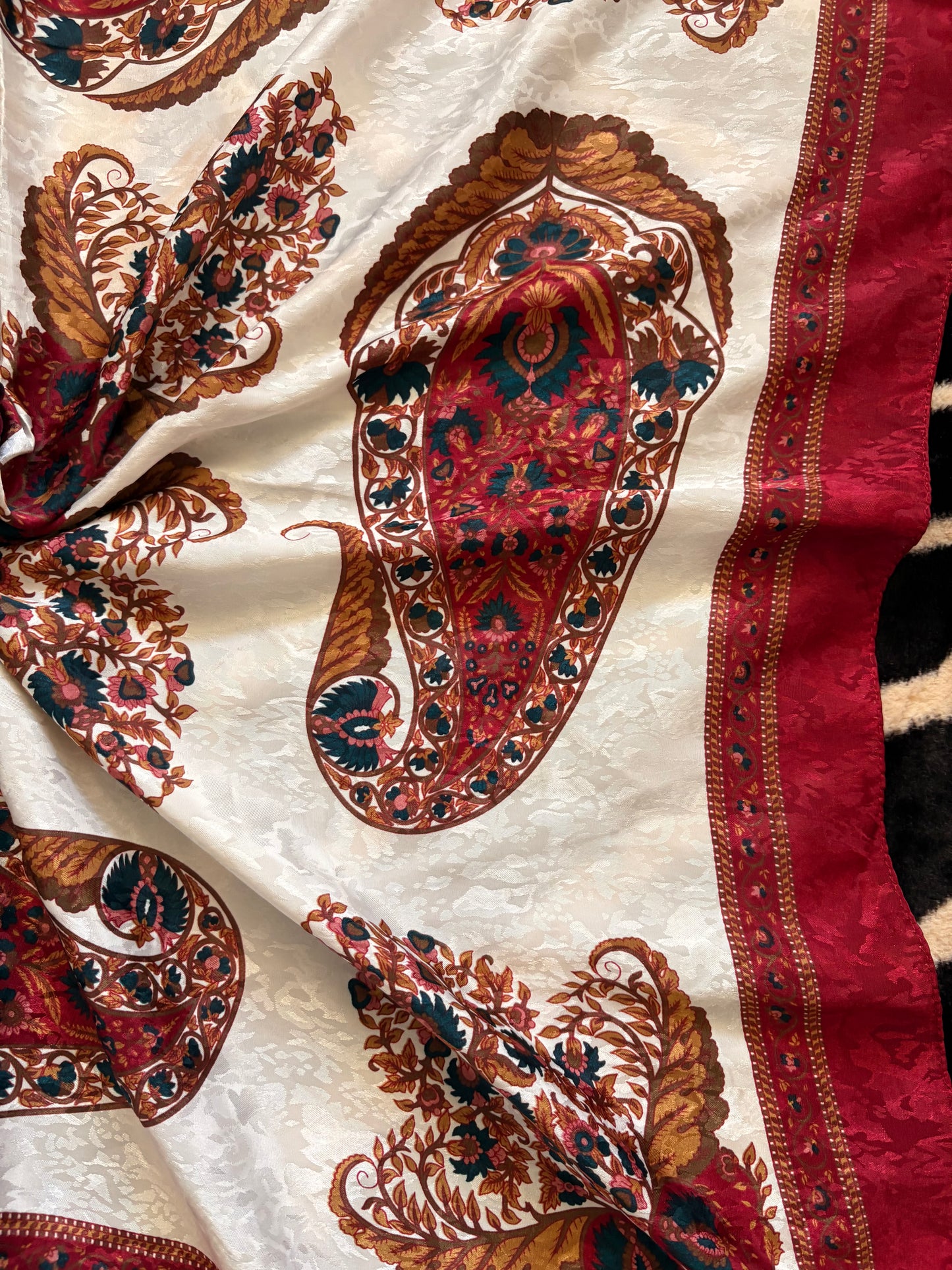 VINTAGE MAROON SILK SCARF