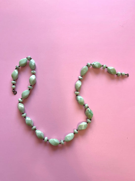 VINTAGE MINT GREEN BEADED CHAIN