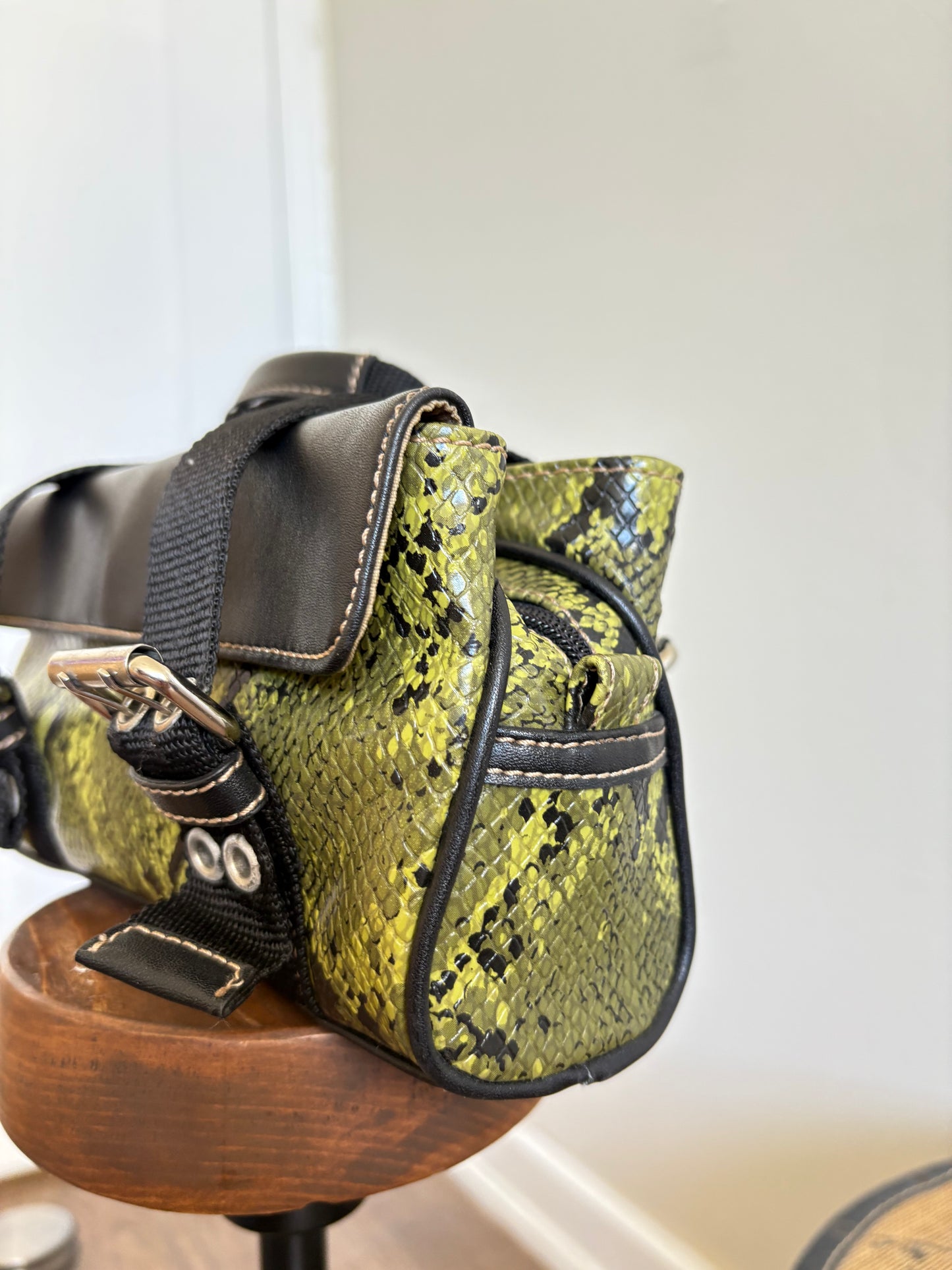 VINTAGE NINE WEST SNAKE PRINT BAG